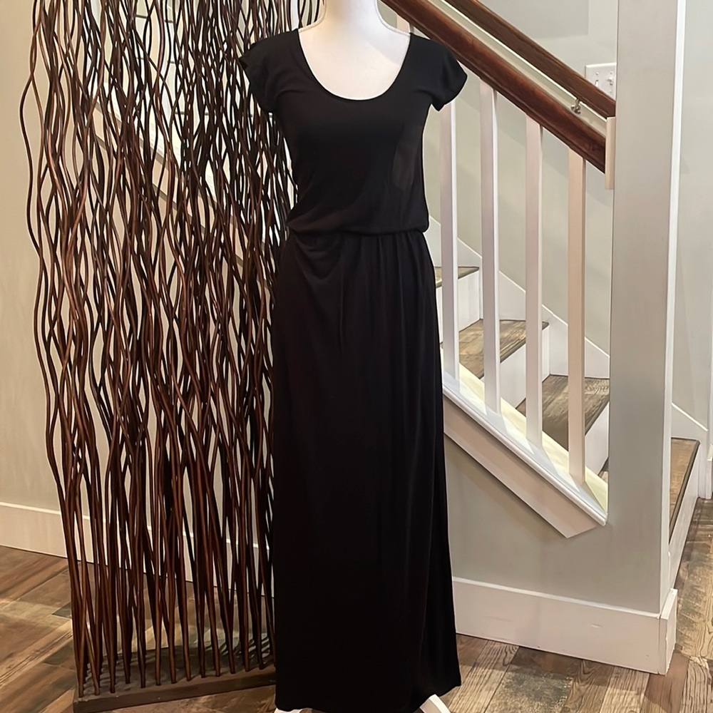 Warehouse definitive size  black T-shirt dress elastic waist